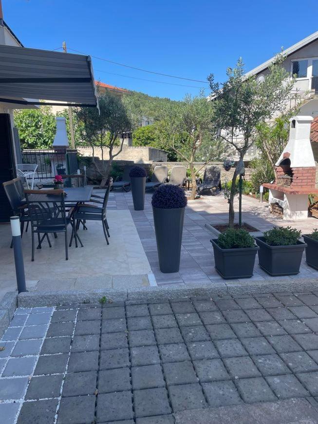 Apartment Relax Villa Salena Slatine Exterior foto